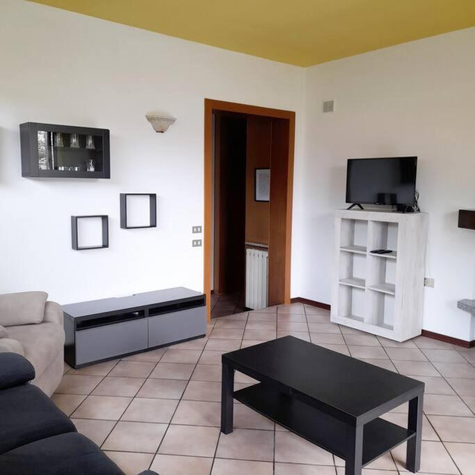Il Vecchio Kiwi - House With Private Garden Villa Oleggio Castello Eksteriør billede